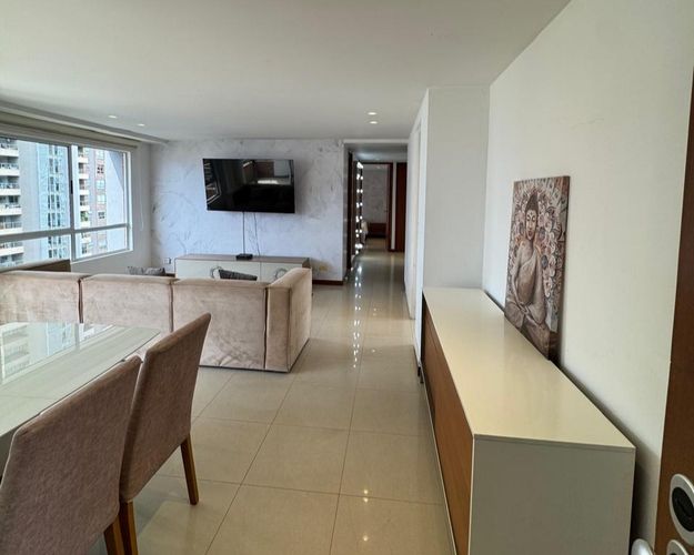 Apartamento de 3 alcobas en venta en El Poblado, Medellín, 103 m² · foto 5 de 16
