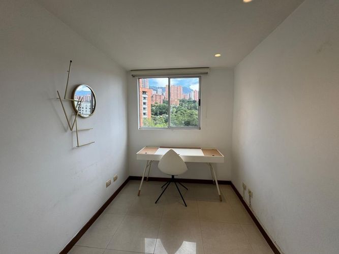 Apartamento de 3 alcobas en venta en El Poblado, Medellín, 103 m² · foto 10 de 16