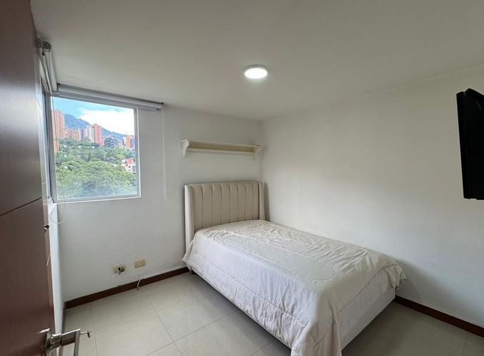 Apartamento de 3 alcobas en venta en El Poblado, Medellín, 103 m² · foto 12 de 16