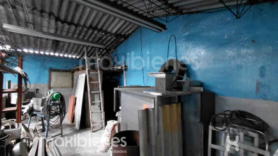 Bodega en venta en Samaria Robles Del Sur, Itagüí, 144 m² · foto 2 de 10