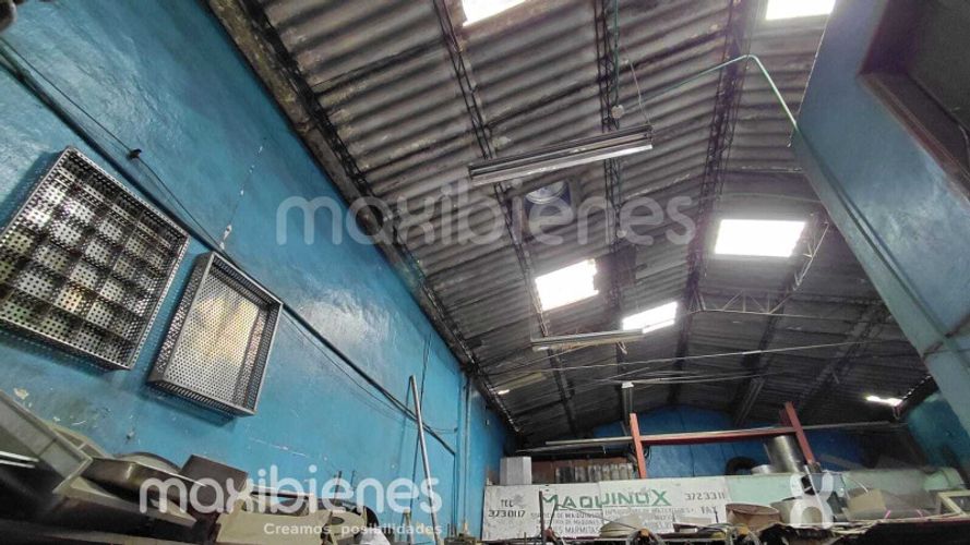 Bodega en venta en Samaria Robles Del Sur, Itagüí, 144 m² · foto 3 de 10