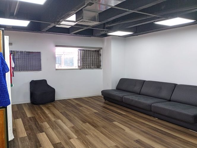 Oficina en arriendo en Manila, Medellín, 50 m² · foto 3 de 9