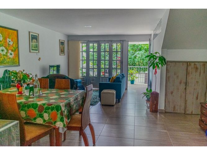 Casa de 4 alcobas en venta en Tejares De San Fernando, Cali, 408 m² · foto 1 de 22