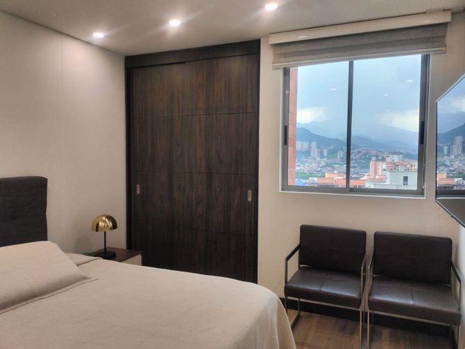 Apartamento de 2 alcobas en arriendo en El Poblado, Medellín, 145 m² · foto 11 de 17