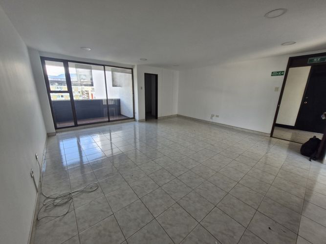 Oficina en arriendo en Sector Plaza De Bolivar, Pereira, 40 m² · foto 2 de 8