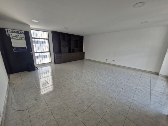 Oficina en arriendo en Sector Plaza De Bolivar, Pereira, 40 m² · foto 4 de 8