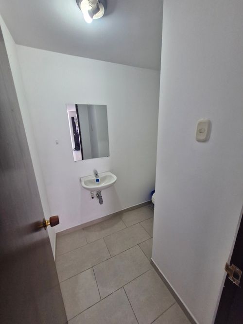 Oficina en arriendo en Sector Plaza De Bolivar, Pereira, 40 m² · foto 5 de 8
