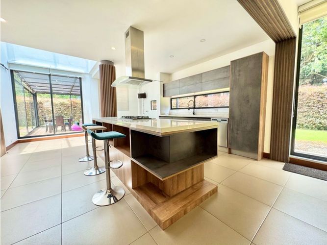 Casa de 3 alcobas en venta en Guaymaral, Bogotá, 360 m² · foto 8 de 24