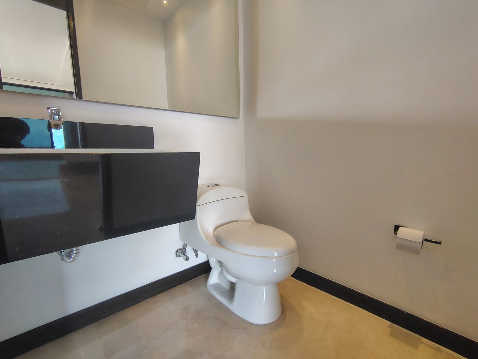Apartamento en arriendo en El Poblado, Medellín · foto 16 de 19