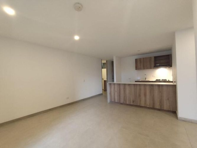 Apartamento de 2 alcobas en arriendo en San Lucas, Medellín, 76 m² · foto 3 de 11