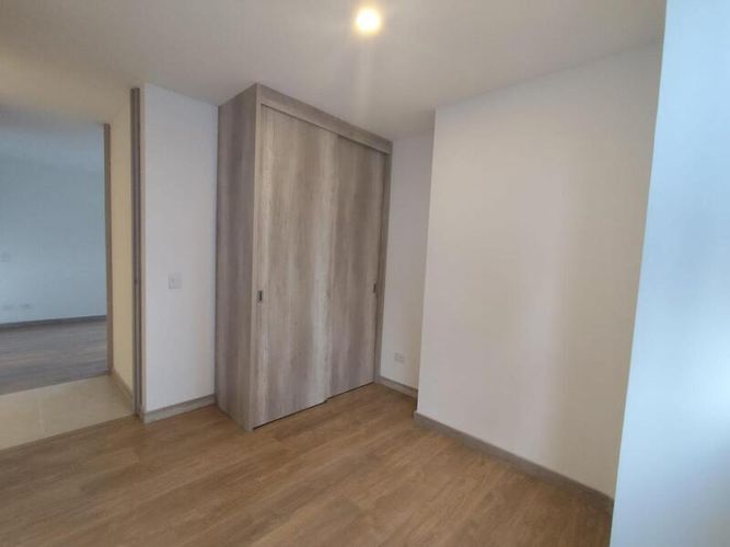 Apartamento de 2 alcobas en arriendo en San Lucas, Medellín, 76 m² · foto 7 de 11