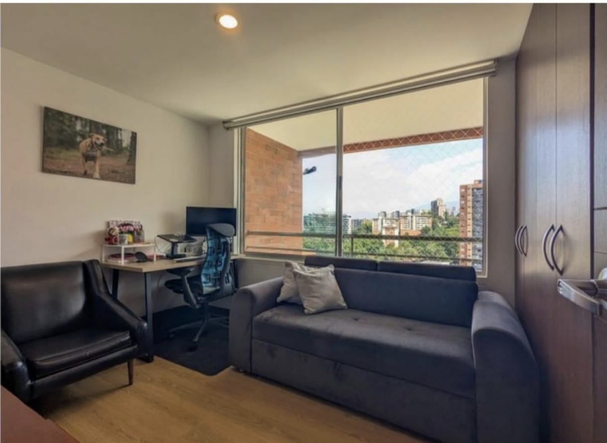 Apartamento en venta en Cumbres, Envigado · foto 2 de 13