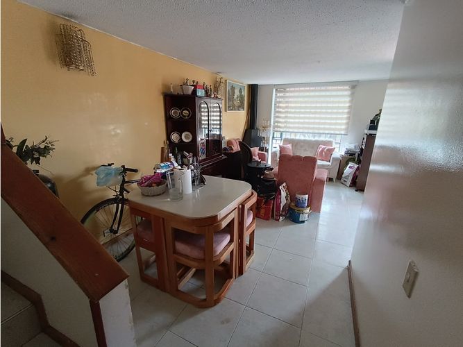 Casa de 3 alcobas en venta en Ciudad Salitre, Bogotá, 100 m² · foto 2 de 13