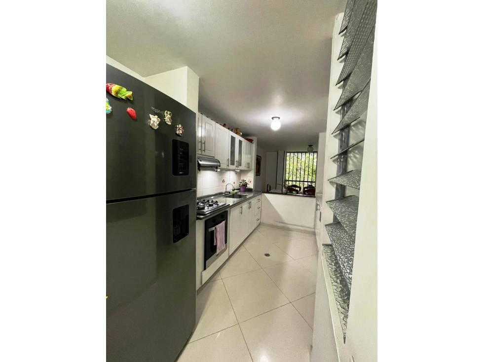 Apartamento en venta en Alferez Real, Cali · foto 3 de 18