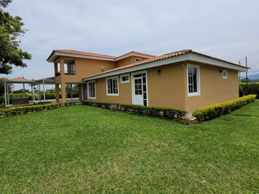 Casa en venta en Tribunas Corcega, Pereira · foto 2 de 24