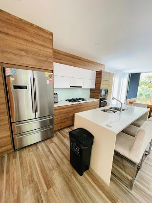 Casa de 5 alcobas en venta en Tribunas Corcega, Pereira, 427 m² · foto 3 de 24