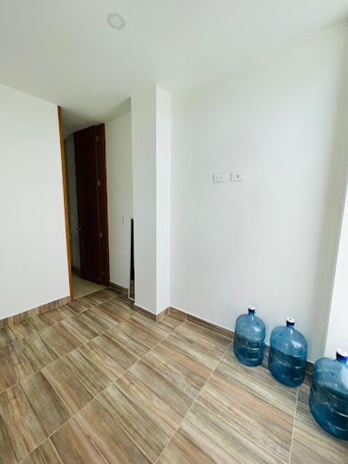 Casa de 5 alcobas en venta en Tribunas Corcega, Pereira, 427 m² · foto 6 de 24
