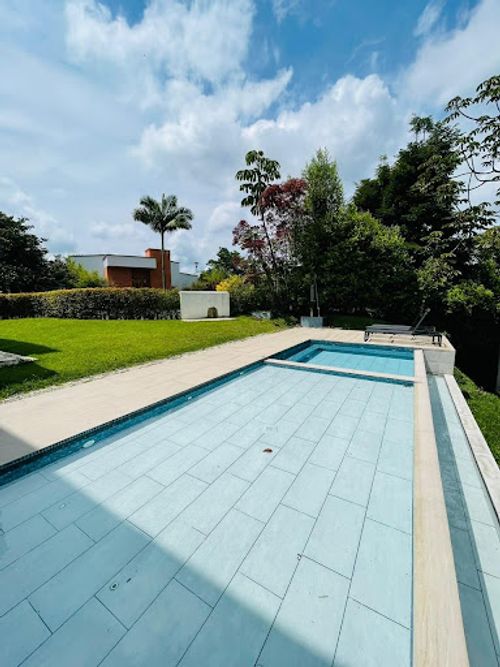 Casa de 5 alcobas en venta en Tribunas Corcega, Pereira, 427 m² · foto 23 de 24