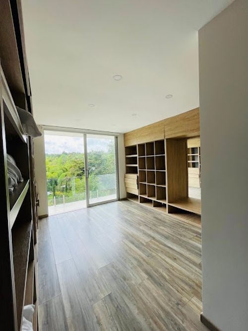 Casa de 5 alcobas en venta en Tribunas Corcega, Pereira, 427 m² · foto 24 de 24