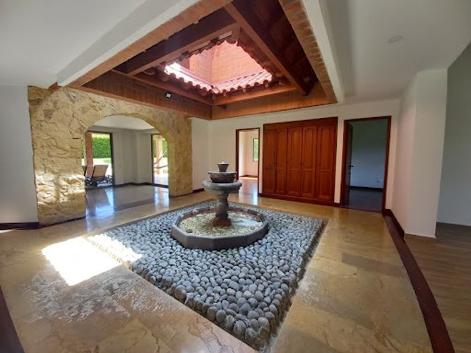 Casa de 4 alcobas en venta en Cerritos, Pereira, 570 m² · foto 4 de 24