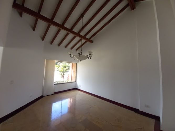 Casa de 4 alcobas en venta en Cerritos, Pereira, 570 m² · foto 9 de 24