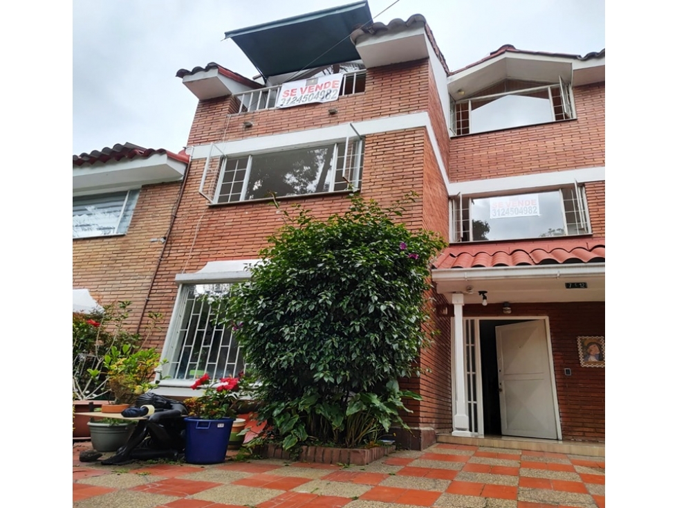 Casa en venta en Cedro Golf, Bogotá · foto 2 de 24