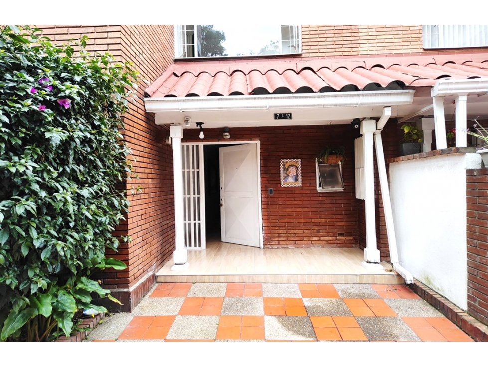 Casa en venta en Cedro Golf, Bogotá · foto 3 de 24