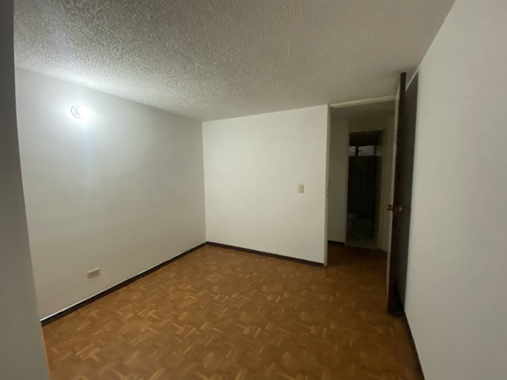 Apartamento en venta en Normandia, Bogotá · foto 11 de 24