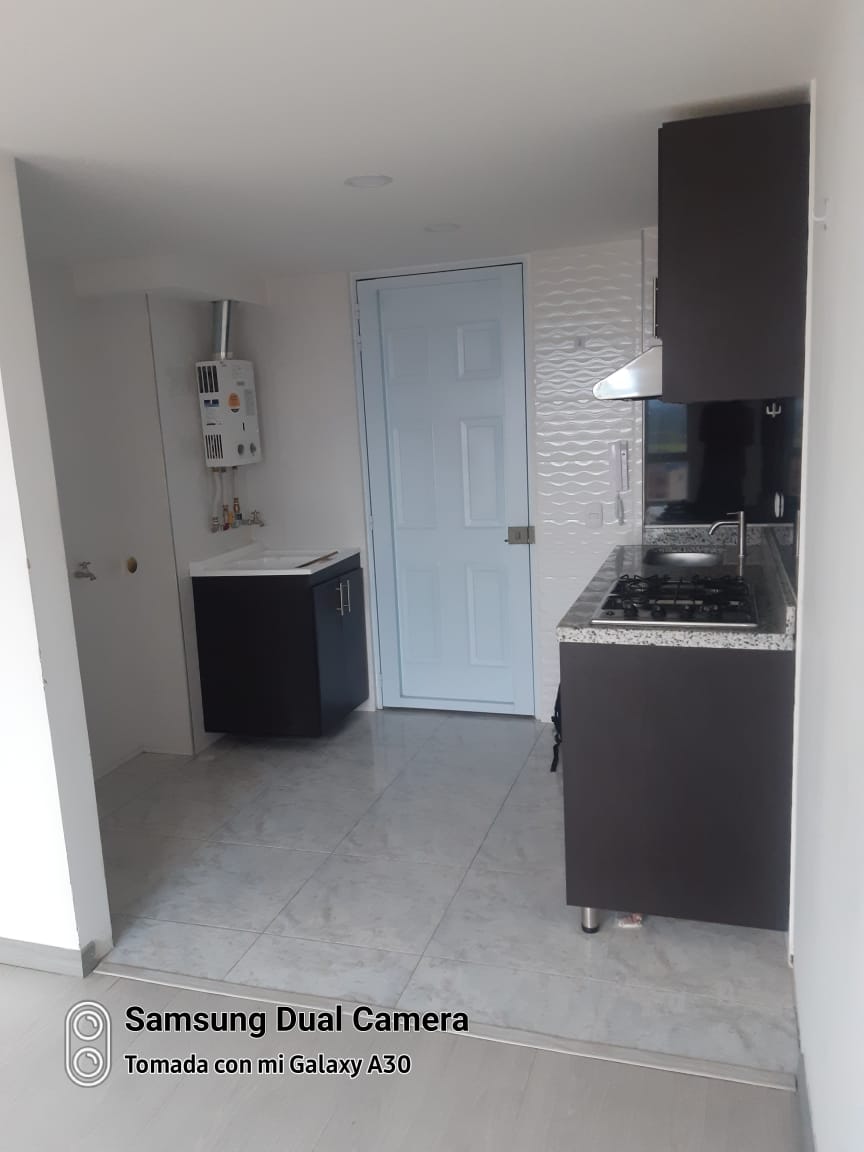 Apartamento en venta en Suba Salitre, Bogotá · foto 2 de 19