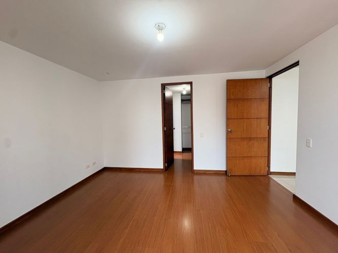 Apartamento de 3 alcobas en arriendo en El Poblado, Medellín, 142 m² · foto 10 de 18