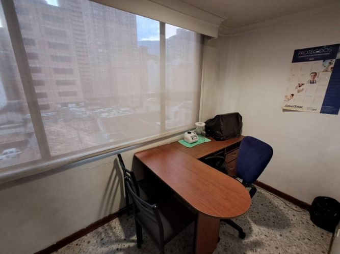 Oficina en arriendo en La Candelaria, Medellín, 40 m² · foto 5 de 6