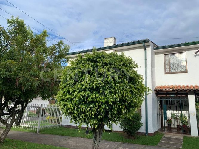 Casa de 4 alcobas en venta en Malibu, Bogotá, 158 m² · foto 2 de 19