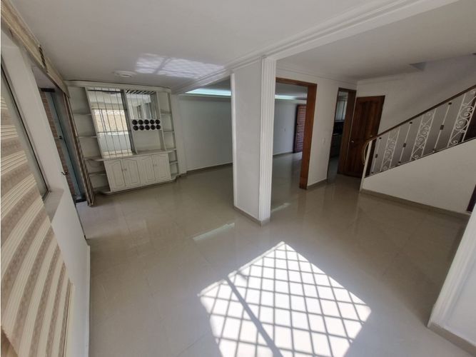 Casa de 4 alcobas en venta en Calasanz, Medellín, 150 m² · foto 3 de 22