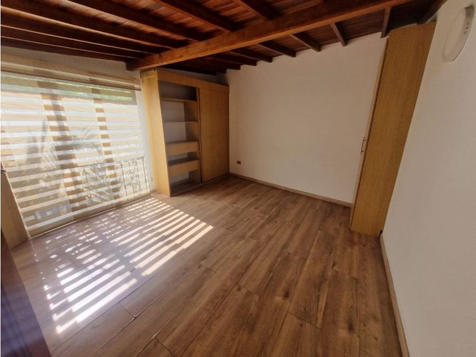 Casa de 4 alcobas en venta en Calasanz, Medellín, 150 m² · foto 11 de 22