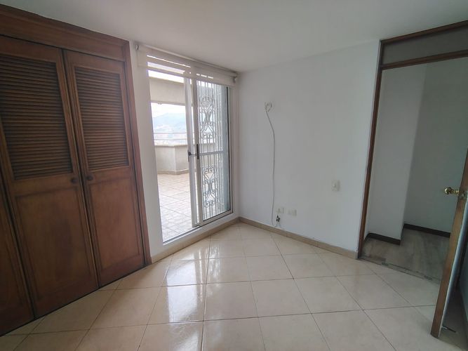 Apartamento de 3 alcobas en arriendo en El Poblado, Medellín, 112 m² · foto 14 de 19