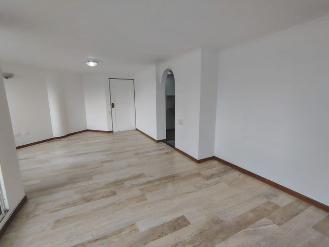 Apartamento de 3 alcobas en arriendo en El Poblado, Medellín, 112 m² · foto 4 de 19