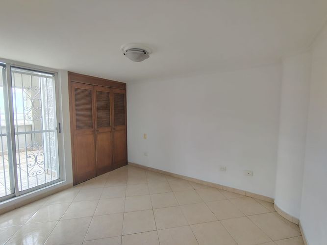 Apartamento de 3 alcobas en arriendo en El Poblado, Medellín, 112 m² · foto 11 de 19
