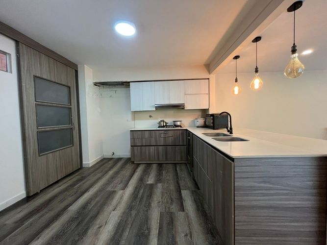 Casa de 4 alcobas en venta en Loma El Atravesado, Envigado, 250 m² · foto 5 de 20