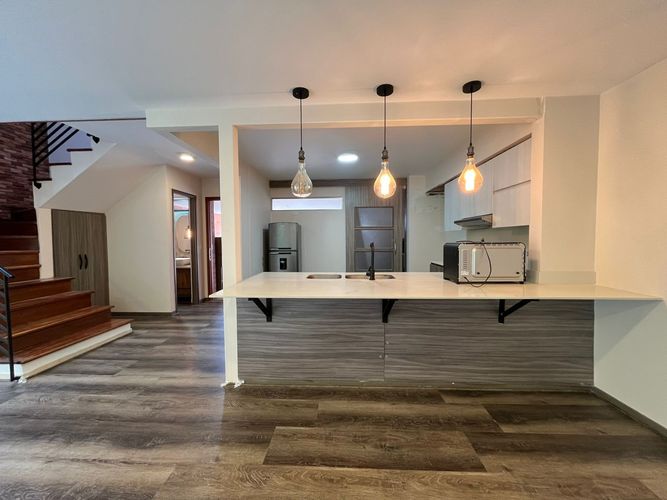 Casa de 4 alcobas en venta en Loma El Atravesado, Envigado, 250 m² · foto 4 de 20