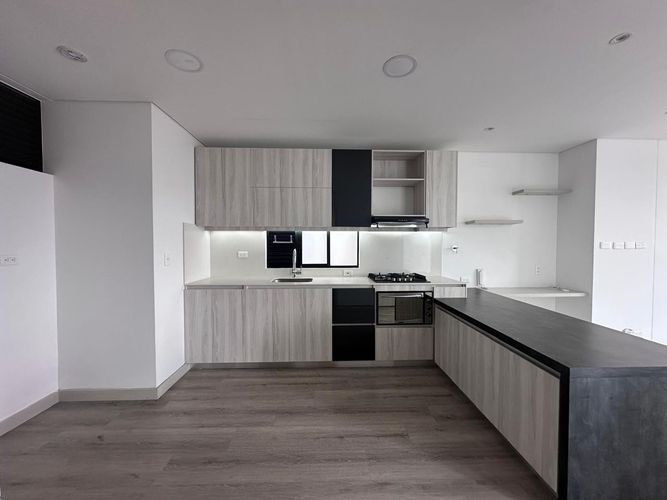 Apartamento de 1 alcoba en arriendo en El Poblado, Medellín, 56 m² · foto 5 de 13