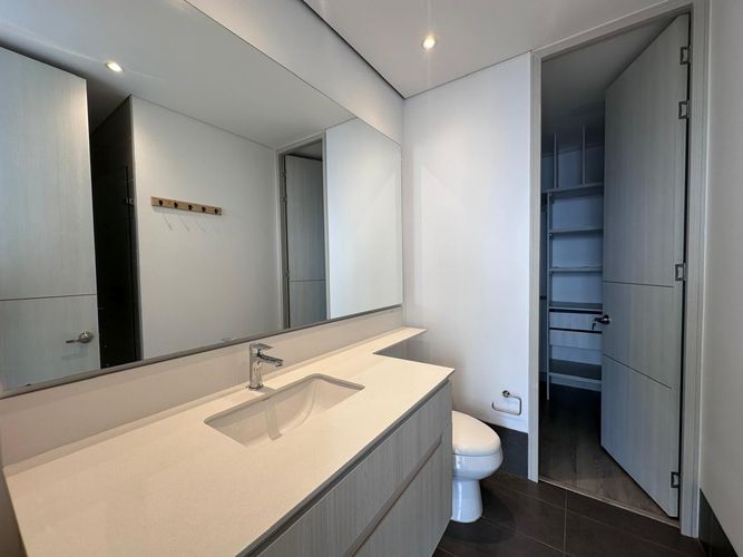 Apartamento de 1 alcoba en arriendo en El Poblado, Medellín, 56 m² · foto 12 de 13