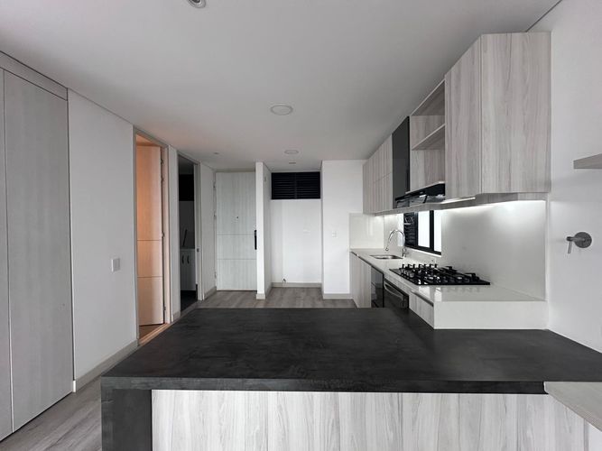 Apartamento de 1 alcoba en arriendo en El Poblado, Medellín, 56 m² · foto 4 de 13