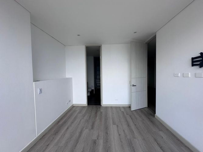 Apartamento de 1 alcoba en arriendo en El Poblado, Medellín, 56 m² · foto 9 de 13