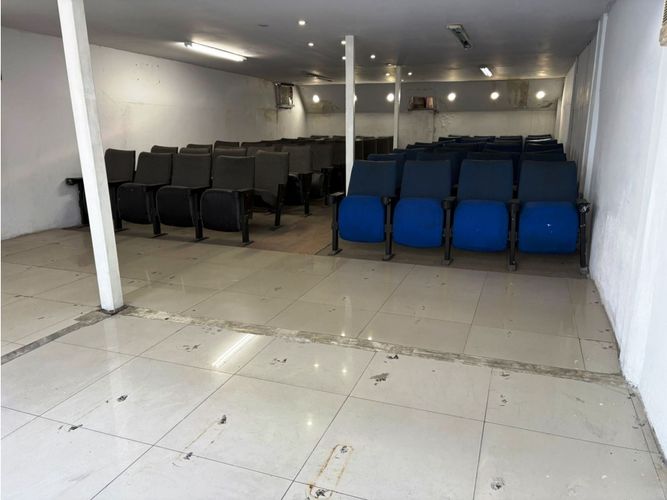 Edificio en venta en Primitivo Crespo, Cali, 480 m² · foto 13 de 24