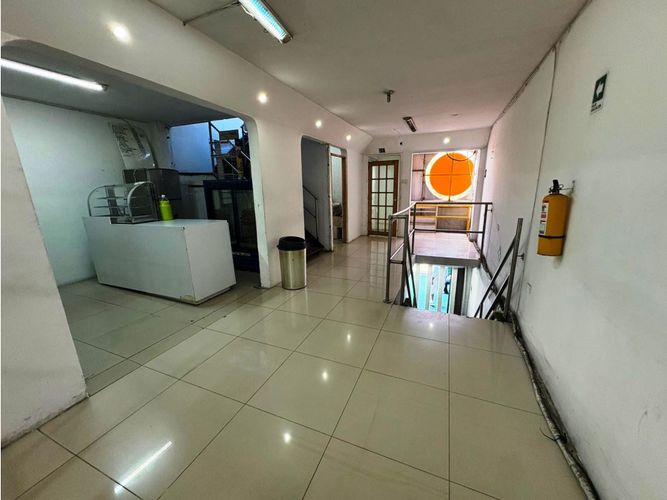 Edificio en venta en Primitivo Crespo, Cali, 480 m² · foto 23 de 24