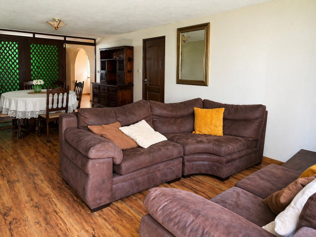 Casa en venta en Santa Barbara, Bogotá · foto 6 de 24