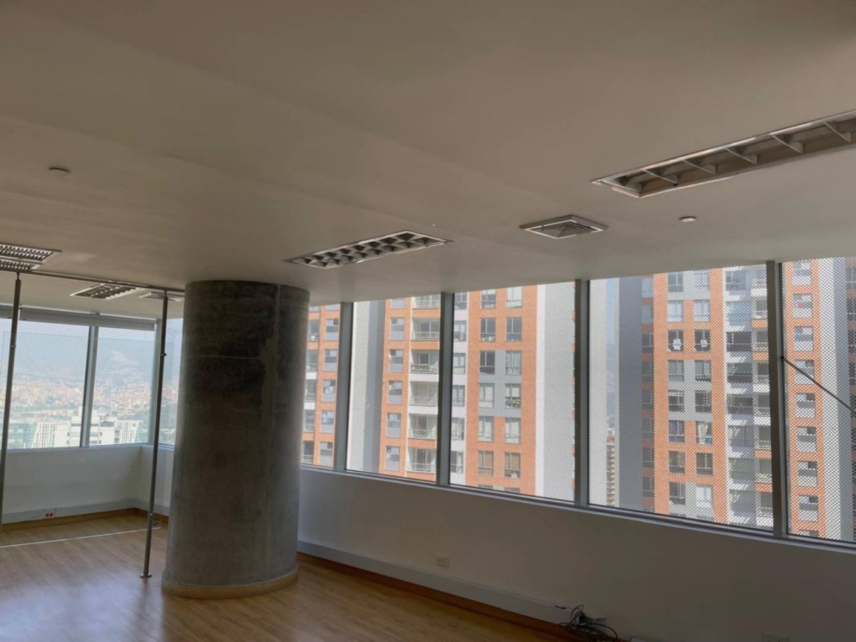 Office for rent in Loma De San Julian, Bello