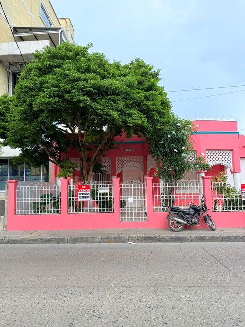 Casa de 4 alcobas en venta en Manga, Cartagena, 462 m² · foto 2 de 13