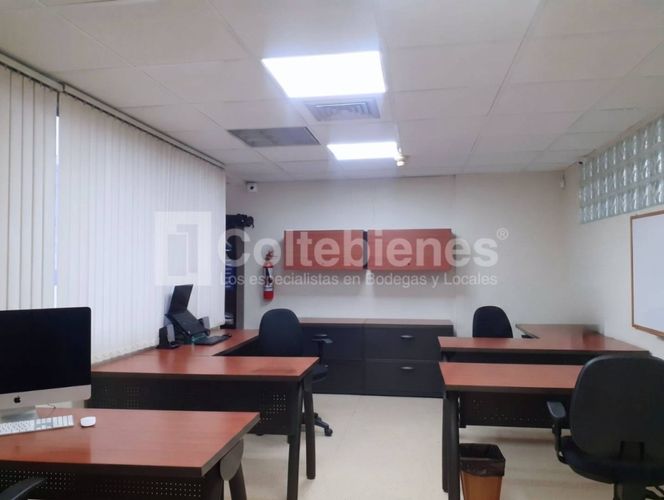 Oficina en arriendo en La Aguacatala, Medellín, 245 m² · foto 6 de 24