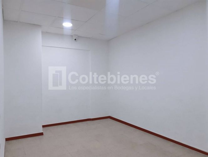 Oficina en arriendo en La Aguacatala, Medellín, 245 m² · foto 16 de 24